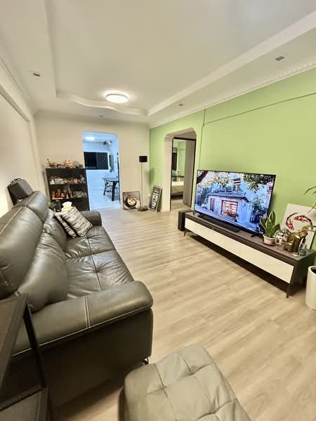 211 Ang Mo Kio Avenue 3, 211 Ang Mo Kio Avenue 3, 2 Bedrooms, 721 sqft, HDB Flat For Rent, by Hong Li, 500104714 - Living Room - PropertyGuru.com.sg