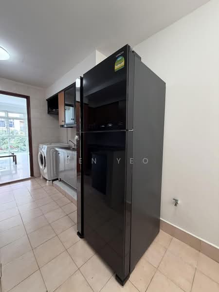 Moonstone View, 31 Moonstone Lane, 2 Bedrooms, 893 sqft, Condominium For Rent, by Ben Yeo, 500104730 - Kitchen - PropertyGuru.com.sg