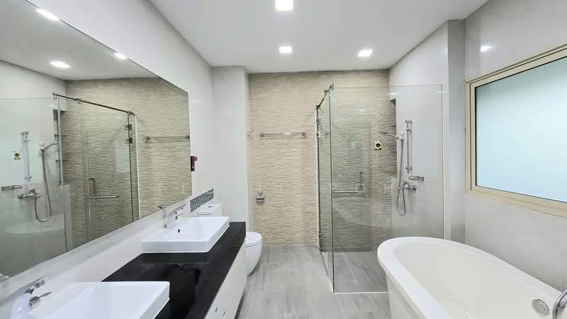 Fudu Park, Fudu Park, 4 Bedrooms, 2,646 sqft, Terraced House For Sale, by Tedric Poh, 500104751 - Master bathroom - PropertyGuru.com.sg
