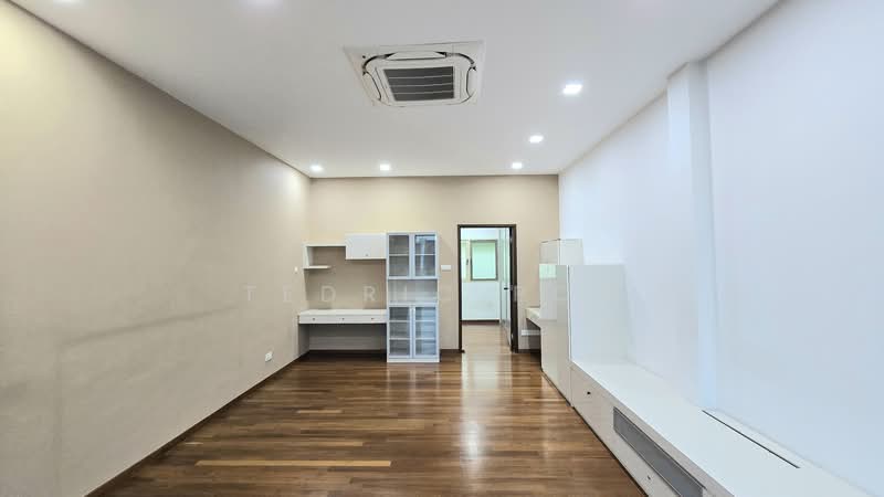 Fudu Park, Fudu Park, 4 Bedrooms, 2,646 sqft, Terraced House For Sale, by Tedric Poh, 500104751 - Master bedroom - PropertyGuru.com.sg