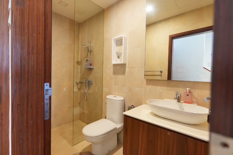 Eng Kong Park, Eng Kong Road, 5 Bedrooms, 2,000 sqft, Terraced House For Rent, by Kevin Chew, 500104753 - Bathroom - PropertyGuru.com.sg