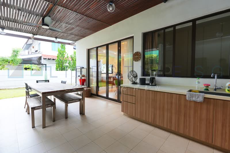 Eng Kong Park, Eng Kong Road, 5 Bedrooms, 2,000 sqft, Terraced House For Rent, by Kevin Chew, 500104753 - Outdoor Kitchen & Dining  - PropertyGuru.com.sg