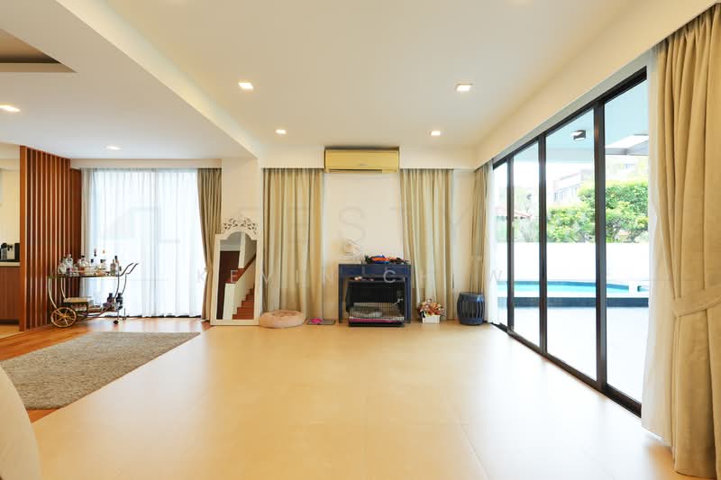Eng Kong Park, Eng Kong Road, 5 Bedrooms, 2,000 sqft, Terraced House For Rent, by Kevin Chew, 500104753 - Living Room - PropertyGuru.com.sg