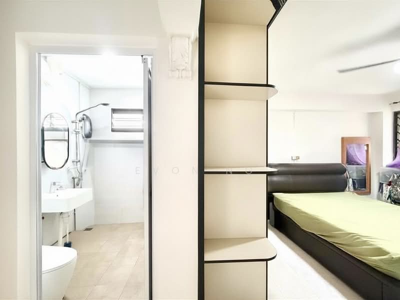 408 Choa Chu Kang Avenue 3, 408 Choa Chu Kang Avenue 3, 3 Bedrooms, 1,184 sqft, HDB Flat For Sale, by Evon Ng, 500104761 - Master BR - PropertyGuru.com.sg