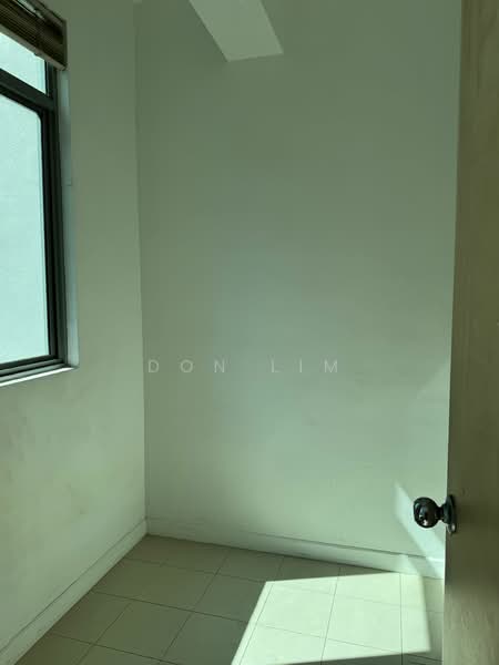 Newton 21 (Former Newton Euro-Asia), 21 Newton Road, 4 Bedrooms, 1,593 sqft, Apartment For Rent, by Don Lim, 500104763 - Utility Room - PropertyGuru.com.sg