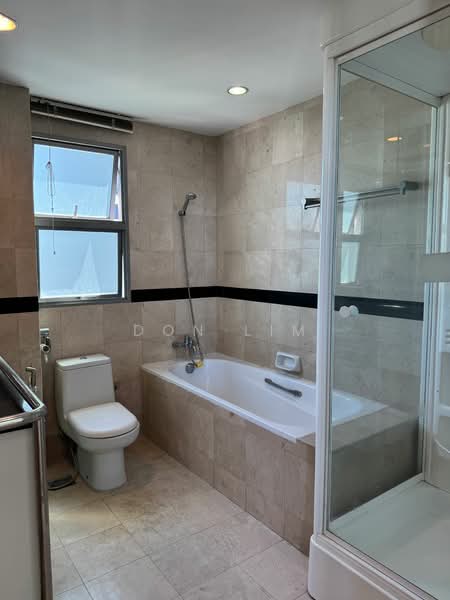 Newton 21 (Former Newton Euro-Asia), 21 Newton Road, 4 Bedrooms, 1,593 sqft, Apartment For Rent, by Don Lim, 500104763 - Master Bathroom - PropertyGuru.com.sg