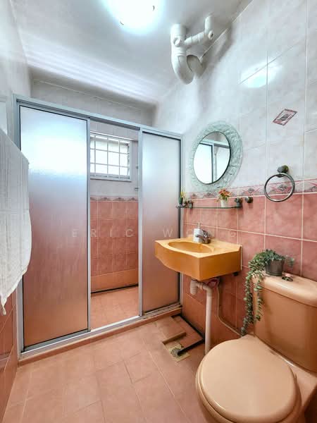 427 Bukit Panjang Ring Road, 427 Bukit Panjang Ring Road, 4 Bedrooms, 1,388 sqft, HDB Flat For Sale, by Eric Wong, 500104767 - Bathroom - PropertyGuru.com.sg