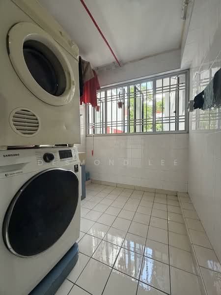 528 Woodlands Drive 14, 528 Woodlands Drive 14, 3 Bedrooms, 1,561 sqft, HDB Flat For Sale, by Desmond Lee, 500104773 - Service yard - PropertyGuru.com.sg