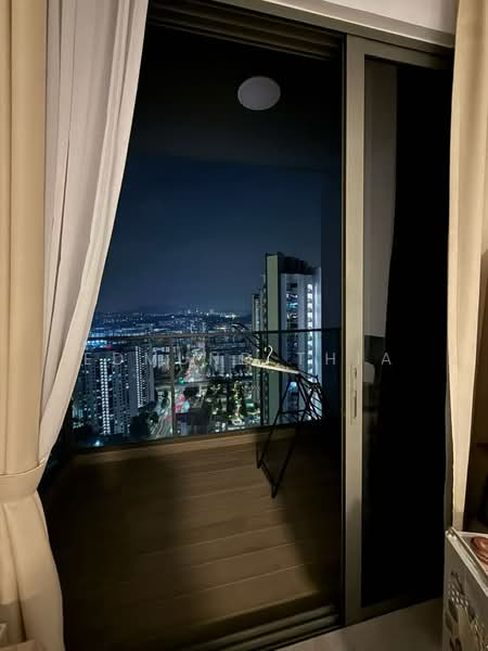 Clavon, 6 Clementi Avenue 1, Room Rental, 120 sqft, Condominium For Rent, by Edmund Thia, 500104775 - Balcony - PropertyGuru.com.sg