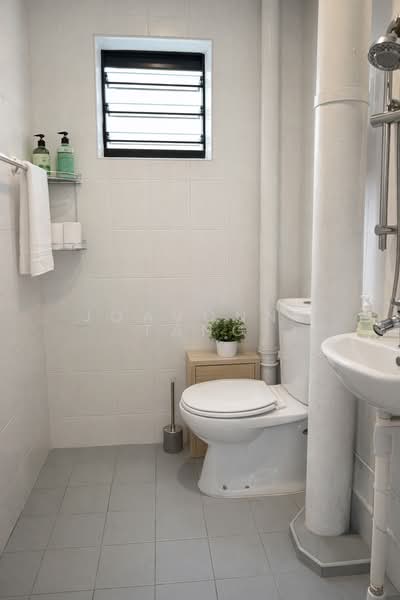 160 Woodlands Street 13, 160 Woodlands Street 13, 2 Bedrooms, 785 sqft, HDB Flat For Sale, by Joavonne Tang, 500104783 - Bathroom - PropertyGuru.com.sg