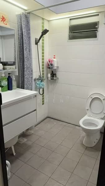 448 Yishun Ring Road, 448 Yishun Ring Road, Room Rental, 100 sqft, HDB Flat For Rent, by Yuelin Shen, 500104786 - Bathroom - PropertyGuru.com.sg