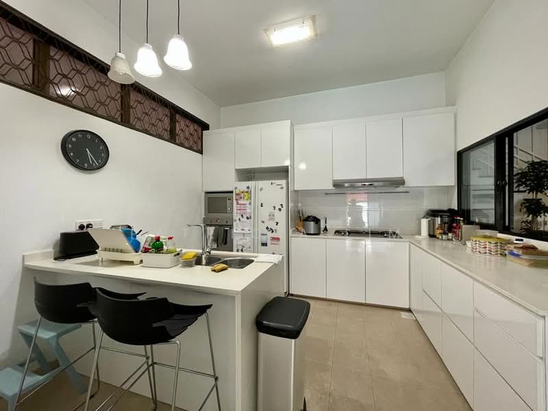 Faber Hills Estate, Faber Cresent, 4 Bedrooms, 4,000 sqft, Semi-Detached House For Sale, by Patricia Lim, 500104794 - Kitchen - PropertyGuru.com.sg