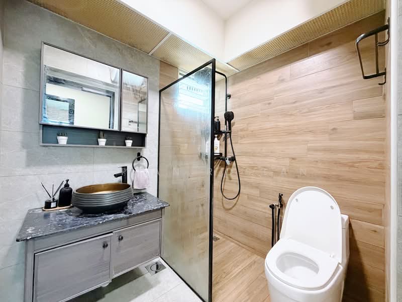 421B Northshore Drive, 421B Northshore Drive, 3 Bedrooms, 1,001 sqft, HDB Flat For Sale, by Sofian Roslan, 500104802 - Bathroom - PropertyGuru.com.sg