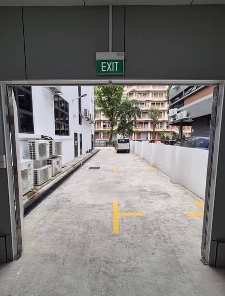 ground floor warehouse for rent (macpherson)!, , 1,156 sqft, Light Industrial (B1) For Rent, by Joel Yong, 500104803 - CommercialGuru.com.sg