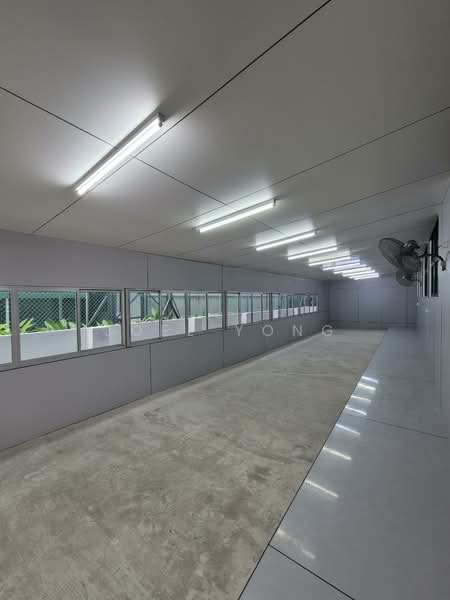 ground floor warehouse for rent (macpherson)!, , 1,156 sqft, Light Industrial (B1) For Rent, by Joel Yong, 500104803 - CommercialGuru.com.sg