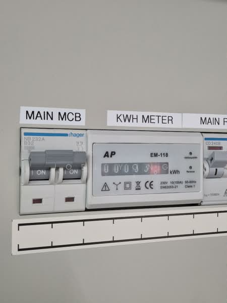 ground floor warehouse for rent (macpherson)!, , 1,156 sqft, Light Industrial (B1) For Rent, by Joel Yong, 500104803 - CommercialGuru.com.sg