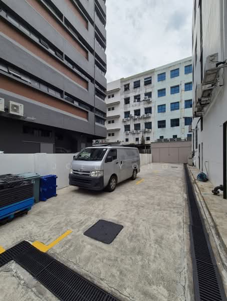 ground floor warehouse for rent (macpherson)!, , 1,156 sqft, Light Industrial (B1) For Rent, by Joel Yong, 500104803 - CommercialGuru.com.sg