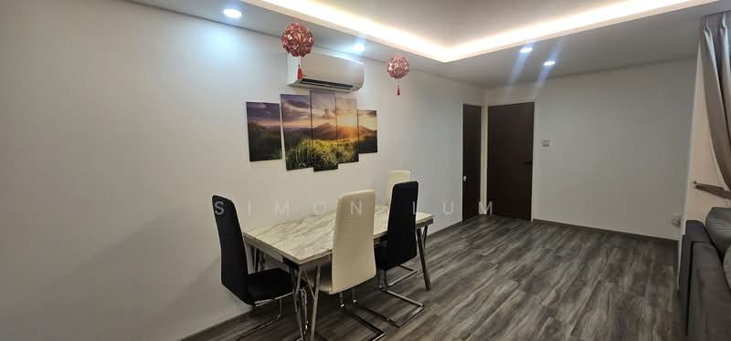 121 Rivervale Drive, 121 Rivervale Drive, 3 Bedrooms, 1,184 sqft, HDB Flat For Sale, by Simon Lum, 500104809 - Dining Room - PropertyGuru.com.sg