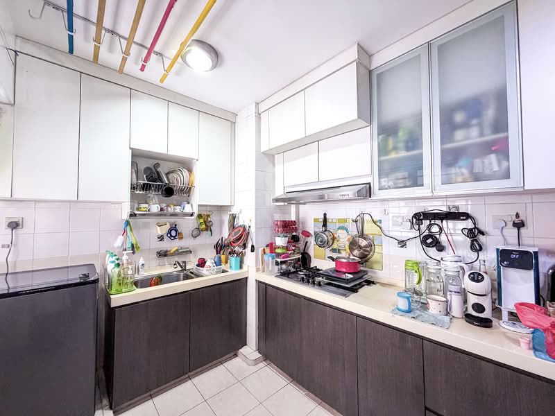 26D Jalan Membina, 26D Jalan Membina, 3 Bedrooms, 969 sqft, HDB Flat For Sale, by Sherry Ang, 500104816 - Kitchen - PropertyGuru.com.sg