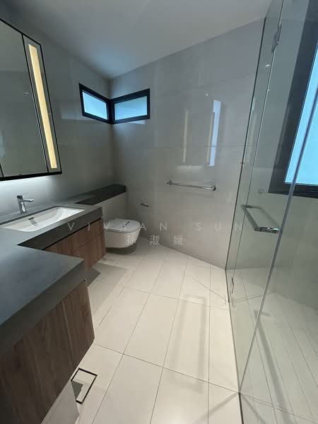 Villas @ Greenbank Park, 50 Greenbank Park, 5 Bedrooms, 5,439 sqft, Semi-Detached House For Sale, by Vivian Sun 孙淑媛, 500104823 - Bathroom - PropertyGuru.com.sg