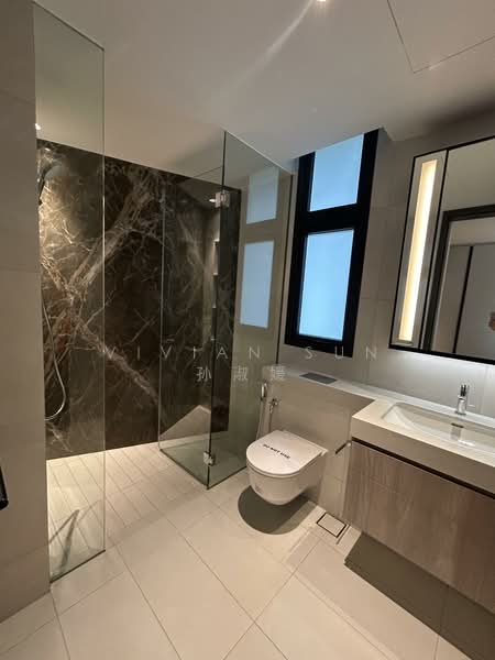 Villas @ Greenbank Park, 50 Greenbank Park, 5 Bedrooms, 5,439 sqft, Semi-Detached House For Sale, by Vivian Sun 孙淑媛, 500104823 - Bathroom - PropertyGuru.com.sg