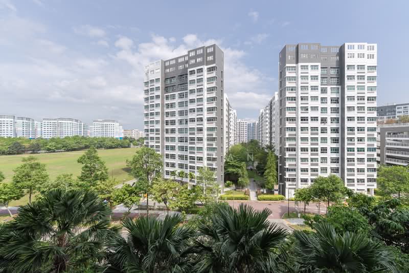 Signature At Yishun, 23 Yishun Street 51, 3 Bedrooms, 1,098 sqft, Executive Condominium For Sale, by K.S Tan, 500104828 - Exterior - PropertyGuru.com.sg