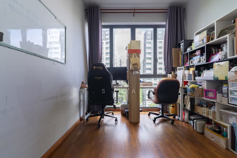 Signature At Yishun, 23 Yishun Street 51, 3 Bedrooms, 1,098 sqft, Executive Condominium For Sale, by K.S Tan, 500104828 - Study - PropertyGuru.com.sg