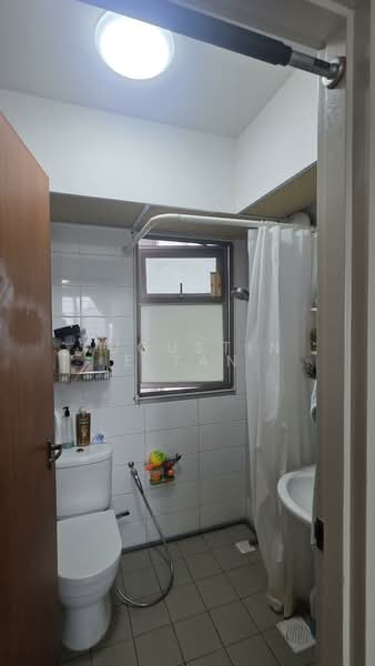 117B Jalan Tenteram, 117B Jalan Tenteram, 2 Bedrooms, 721 sqft, HDB Flat For Sale, by Augustine Tan, 500104829 - Bathroom - PropertyGuru.com.sg
