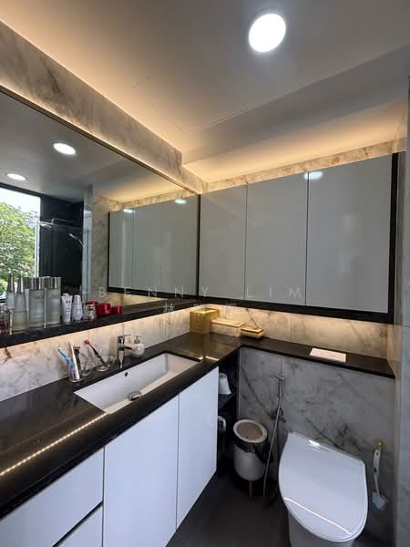 SkyPark Residences, 5 Sembawang Crescent, 4 Bedrooms, 1,302 sqft, Executive Condominium For Sale, by Benny Lim 林明辉, 500104839 - Bathroom - PropertyGuru.com.sg