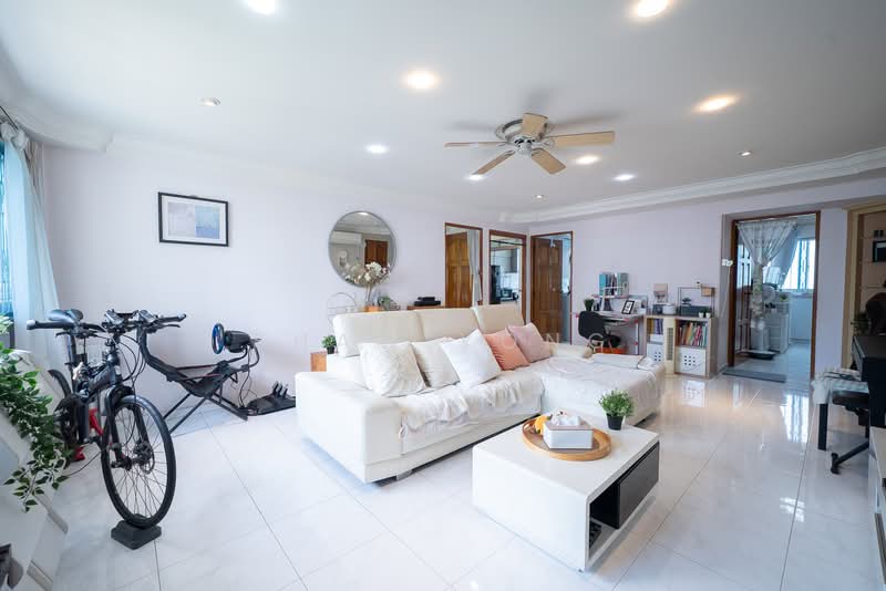 286 Tampines Street 22, 286 Tampines Street 22, 3 Bedrooms, 1,130 sqft, HDB Flat For Sale, by Shaw Yong, 500104841 - Living Room - PropertyGuru.com.sg