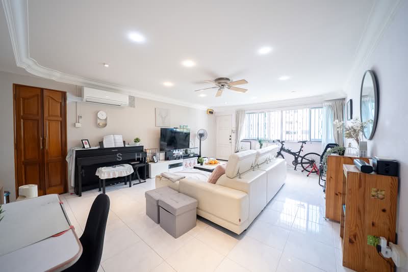 286 Tampines Street 22, 286 Tampines Street 22, 3 Bedrooms, 1,130 sqft, HDB Flat For Sale, by Shaw Yong, 500104841 - Living Room - PropertyGuru.com.sg