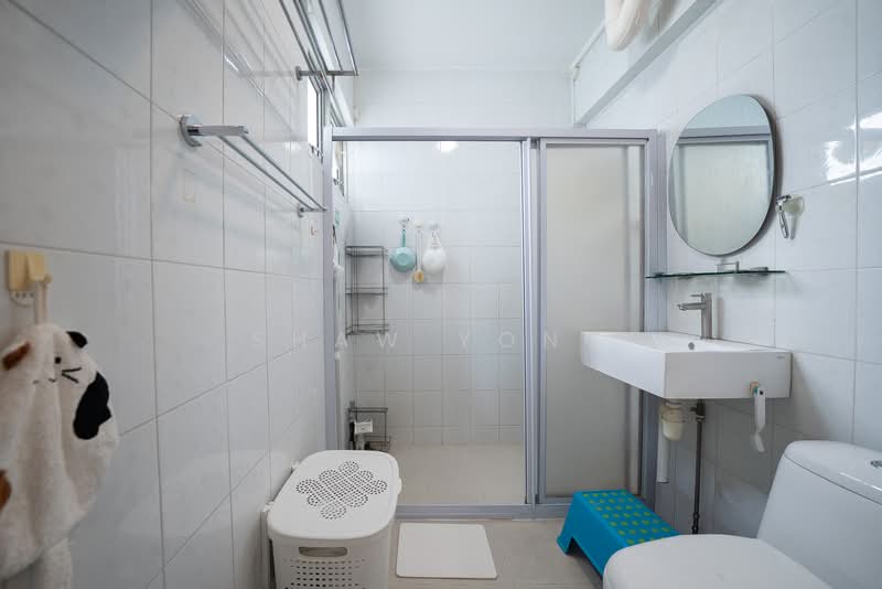 286 Tampines Street 22, 286 Tampines Street 22, 3 Bedrooms, 1,130 sqft, HDB Flat For Sale, by Shaw Yong, 500104841 - Bathroom - PropertyGuru.com.sg