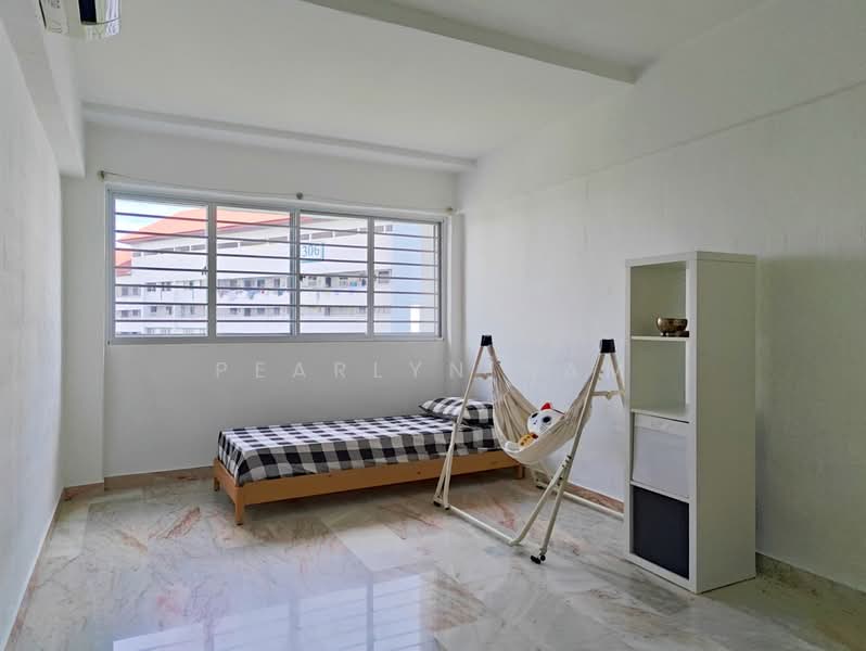 307 Jurong East Street 32, 307 Jurong East Street 32, 3 Bedrooms, 1,410 sqft, HDB Flat For Sale, by Pearlyn Nam, 500104875 - Bedroom - PropertyGuru.com.sg