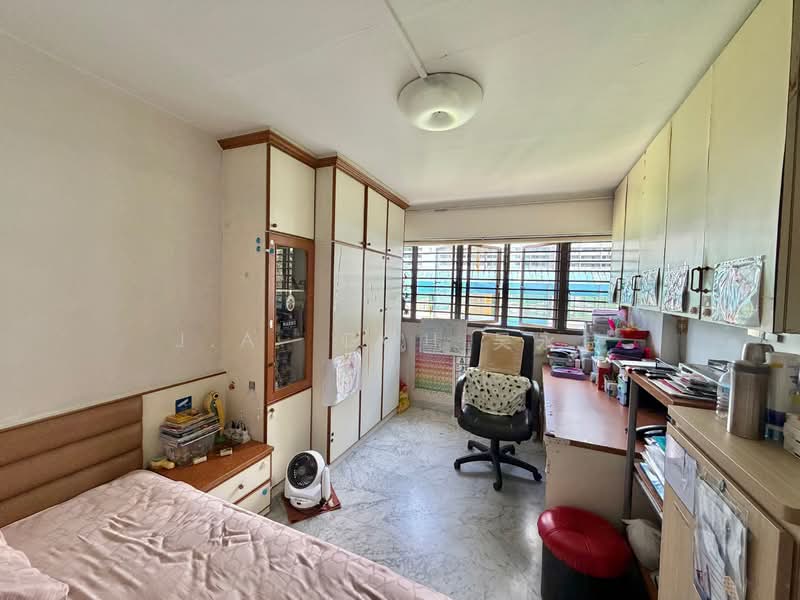 430 Ang Mo Kio Avenue 3, 430 Ang Mo Kio Avenue 3, 3 Bedrooms, 1,281 sqft, HDB Flat For Sale, by J.A. Goh 吴永益, 500104876 - Bedroom - PropertyGuru.com.sg