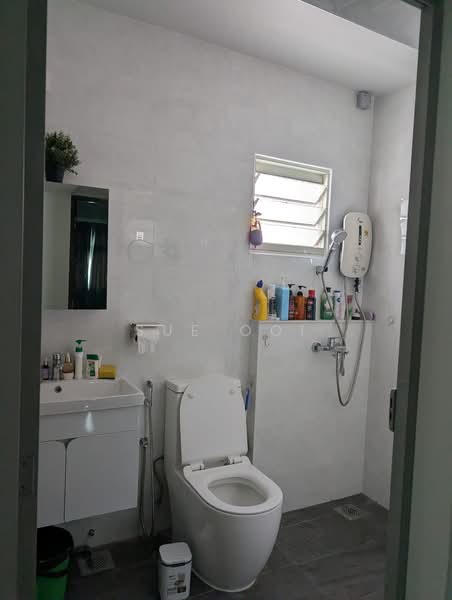 201A Punggol Field, 201A Punggol Field, Room Rental, 110 sqft, HDB Flat For Rent, by Sue Ooi, 500104889 - Bathroom - PropertyGuru.com.sg