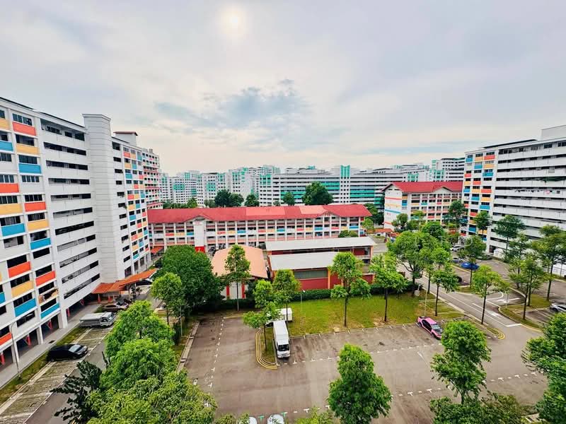 723 Jurong West Avenue 5, 723 Jurong West Avenue 5, 4 Bedrooms, 1,302 sqft, HDB Flat For Sale, by STEVEN NG, 500104900 - Exterior - PropertyGuru.com.sg