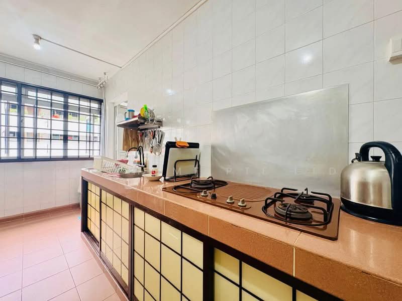 723 Jurong West Avenue 5, 723 Jurong West Avenue 5, 4 Bedrooms, 1,302 sqft, HDB Flat For Sale, by STEVEN NG, 500104900 - Kitchen - PropertyGuru.com.sg