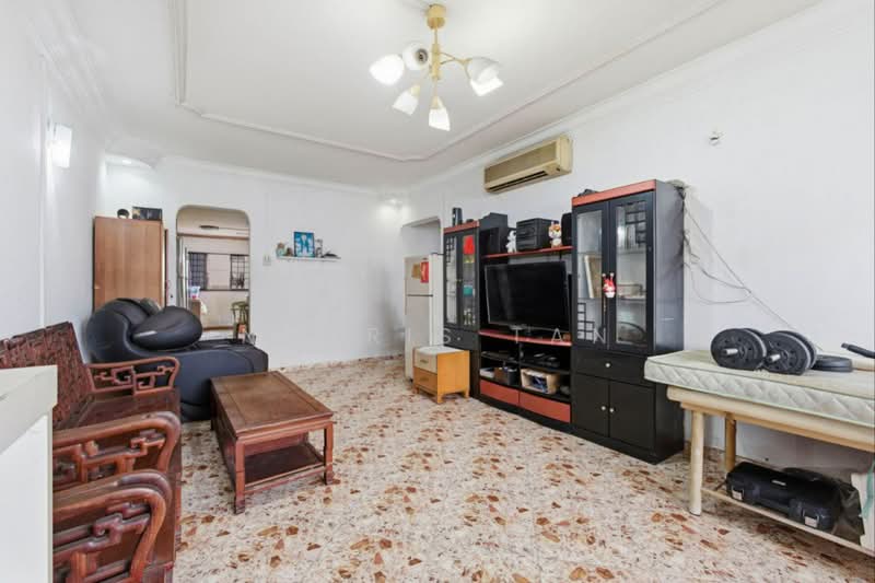 223 Pending Road, 223 Pending Road, 3 Bedrooms, 1,109 sqft, HDB Flat For Sale, by Norris Tan, 500104907 - Living Room - PropertyGuru.com.sg