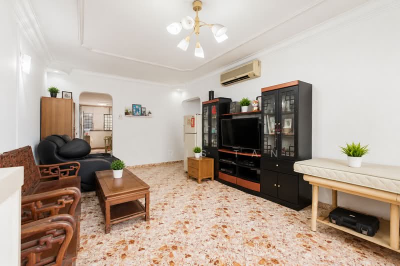 223 Pending Road, 223 Pending Road, 3 Bedrooms, 1,109 sqft, HDB Flat For Sale, by Norris Tan, 500104907 - Living Room - PropertyGuru.com.sg