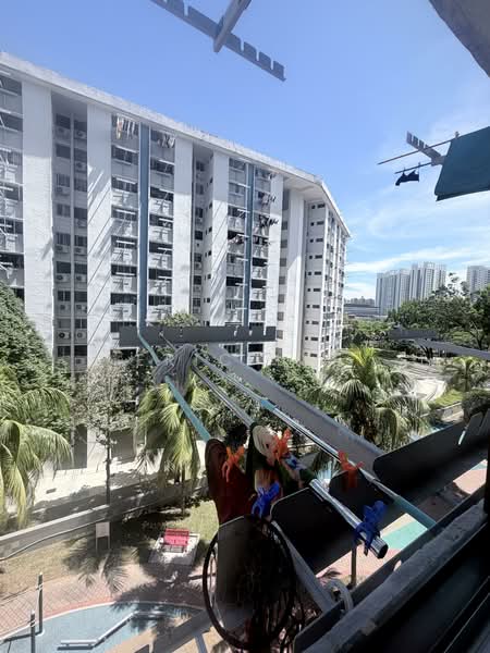 110 Ang Mo Kio Avenue 4, 110 Ang Mo Kio Avenue 4, 2 Bedrooms, 721 sqft, HDB Flat For Rent, by Eric Lee, 500104921 - Exterior - PropertyGuru.com.sg