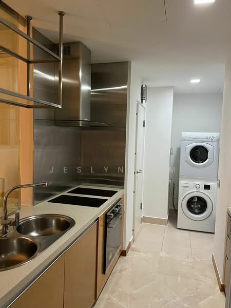 Icon, 10 Gopeng Street, 2 Bedrooms, 914 sqft, Apartment For Rent, by Jeslyn Lim, 500104927 - Kitchen - PropertyGuru.com.sg