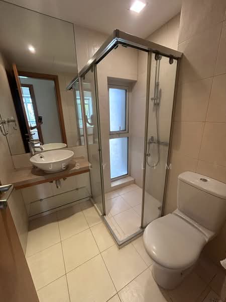 Icon, 10 Gopeng Street, 2 Bedrooms, 914 sqft, Apartment For Rent, by Jeslyn Lim, 500104927 - Bathroom - PropertyGuru.com.sg