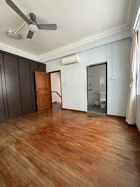 Geylang Serai / Joo Chiat / Eunos fringe area Freehold Corner Landed, , 5 Bedrooms, 2,060 sqft, Corner Terrace For Sale, by Kitt 傅凡袀, 500104951 - Bedroom - PropertyGuru.com.sg