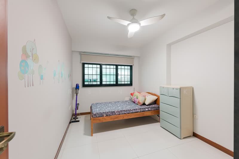 546A Segar Road, 546A Segar Road, 3 Bedrooms, 1,205 sqft, HDB Flat For Sale, by Christina Quek, 500104953 - Bedroom - PropertyGuru.com.sg