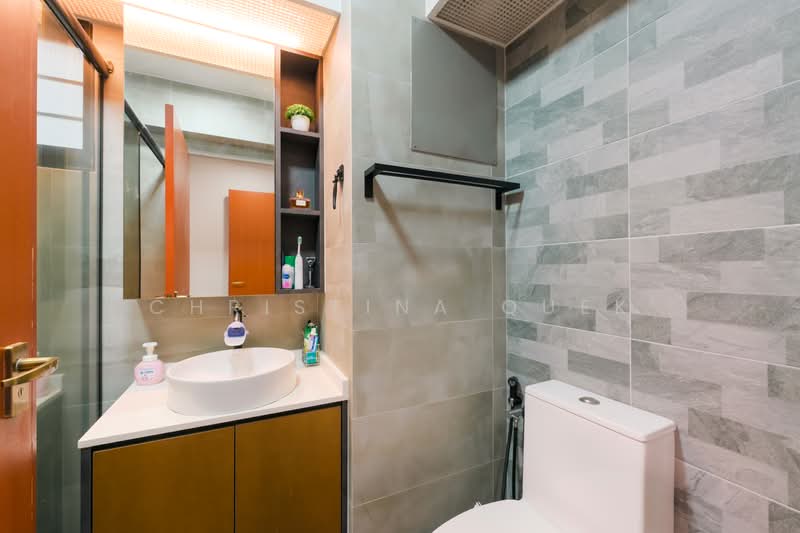 546A Segar Road, 546A Segar Road, 3 Bedrooms, 1,205 sqft, HDB Flat For Sale, by Christina Quek, 500104953 - Bathroom - PropertyGuru.com.sg