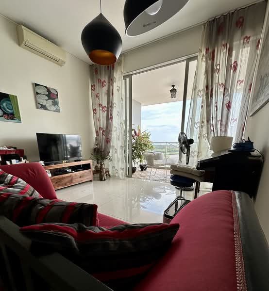 Riveredge, 21 Sampan Place, 2 Bedrooms, 1,054 sqft, Condominium For Sale, by Gina Chan, 500104966 - Living Room - PropertyGuru.com.sg