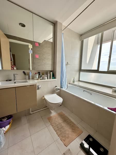 Riveredge, 21 Sampan Place, 2 Bedrooms, 1,054 sqft, Condominium For Sale, by Gina Chan, 500104966 - Bathroom - PropertyGuru.com.sg