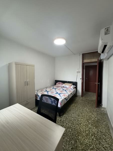 218 Ang Mo Kio Avenue 1, 218 Ang Mo Kio Avenue 1, Room Rental, 250 sqft, HDB Flat For Rent, by Ethel Yeo G.B, 500104971 - Bedroom - PropertyGuru.com.sg