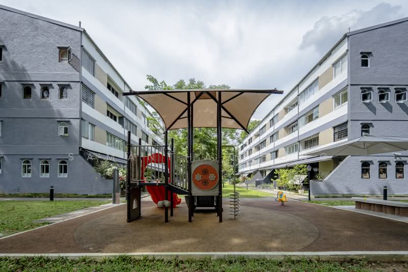Rare Ground floor 3 Bed Duplex Unit! 1KM to ACS, SCGS, SJI, , 3 Bedrooms, 2,271 sqft, Walk-up Apartment For Rent, by Samantha Chong, 500105001 - Exterior - PropertyGuru.com.sg