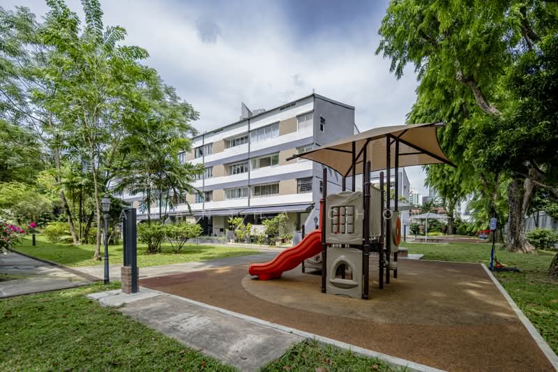 Rare Ground floor 3 Bed Duplex Unit! 1KM to ACS, SCGS, SJI, , 3 Bedrooms, 2,271 sqft, Walk-up Apartment For Rent, by Samantha Chong, 500105001 - Exterior - PropertyGuru.com.sg